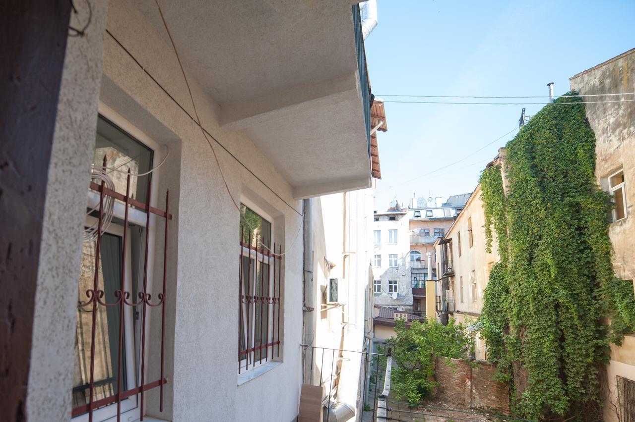 City Center Apartment Лвив Екстериор снимка