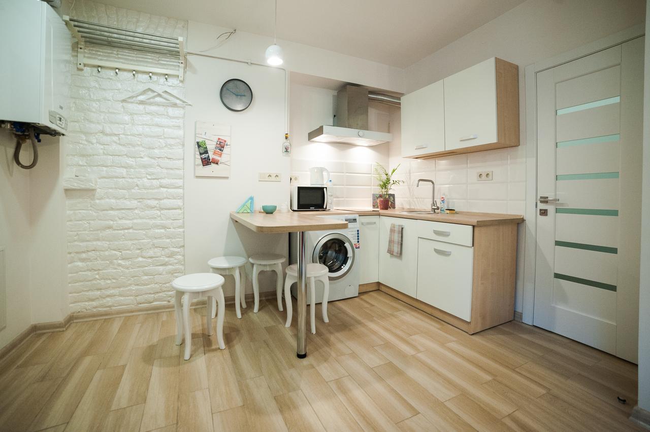 City Center Apartment Лвив Екстериор снимка